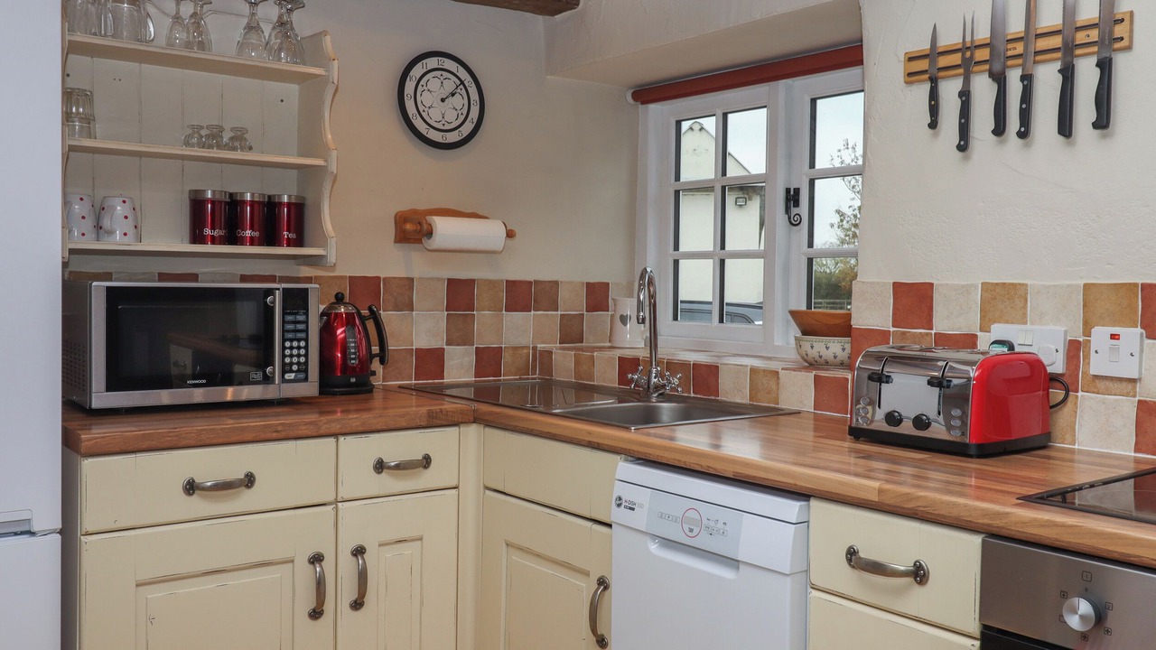 Photo of Others in Broadwoodkelly