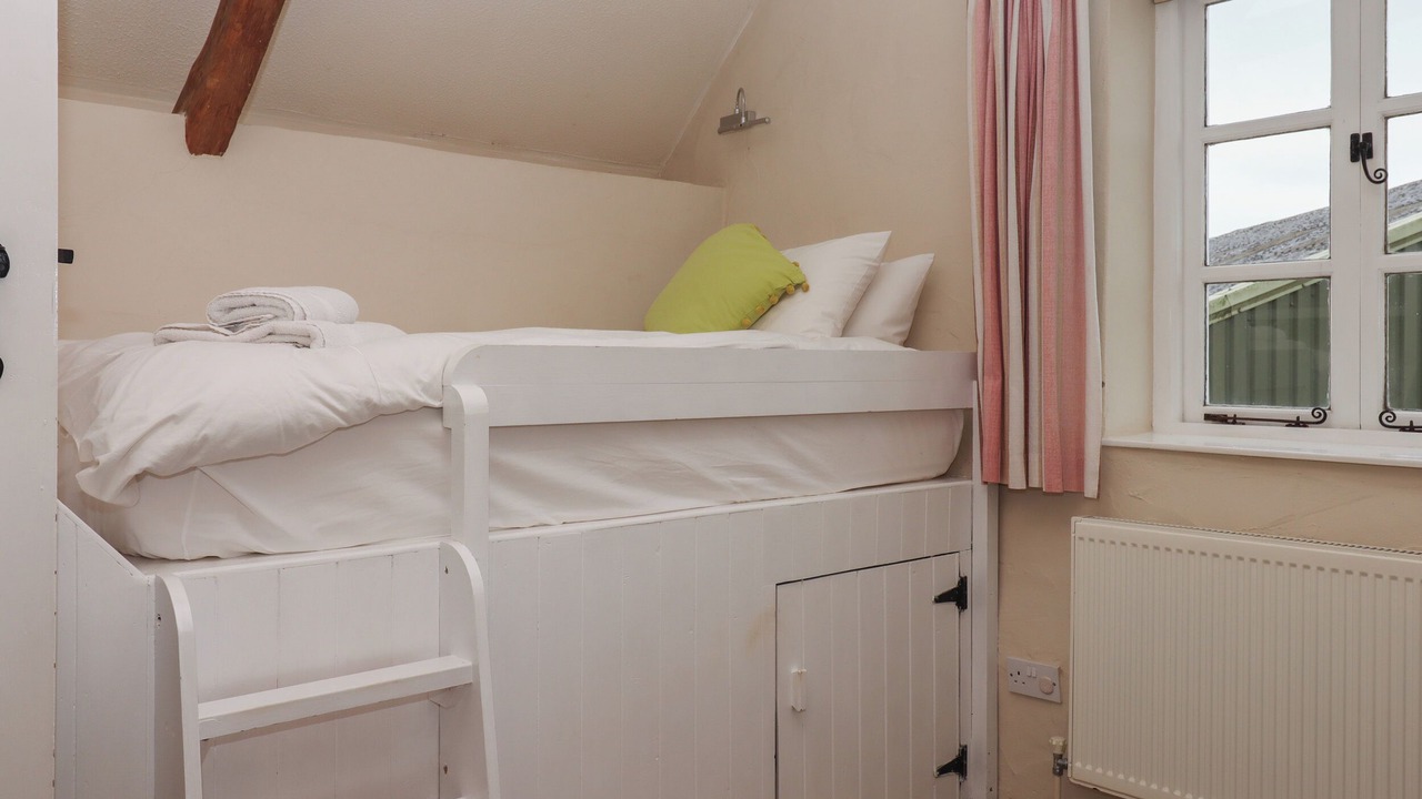 Photo of Others in Broadwoodkelly