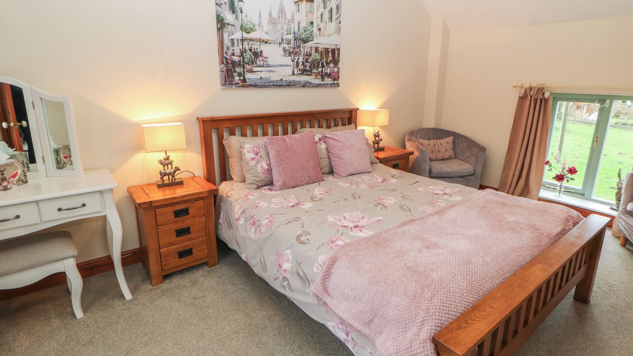 Photo of Others in Calwich