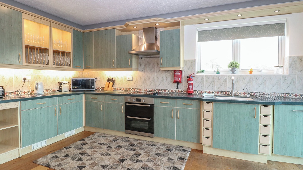 Photo of Others in Horning