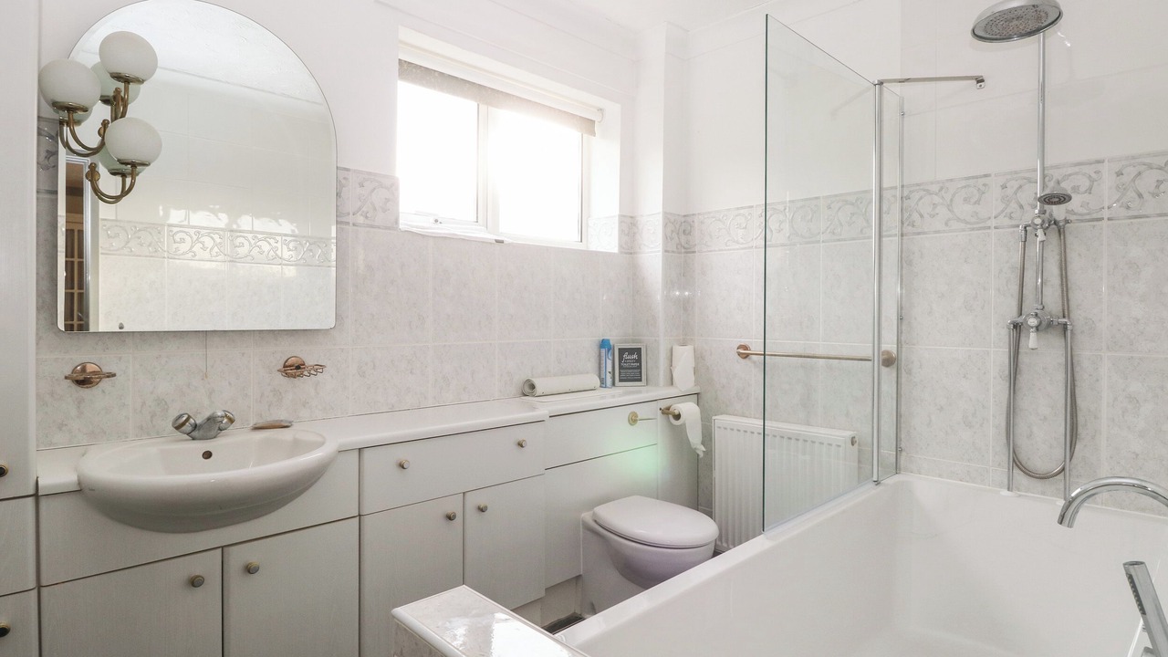 Photo of Others in Horning