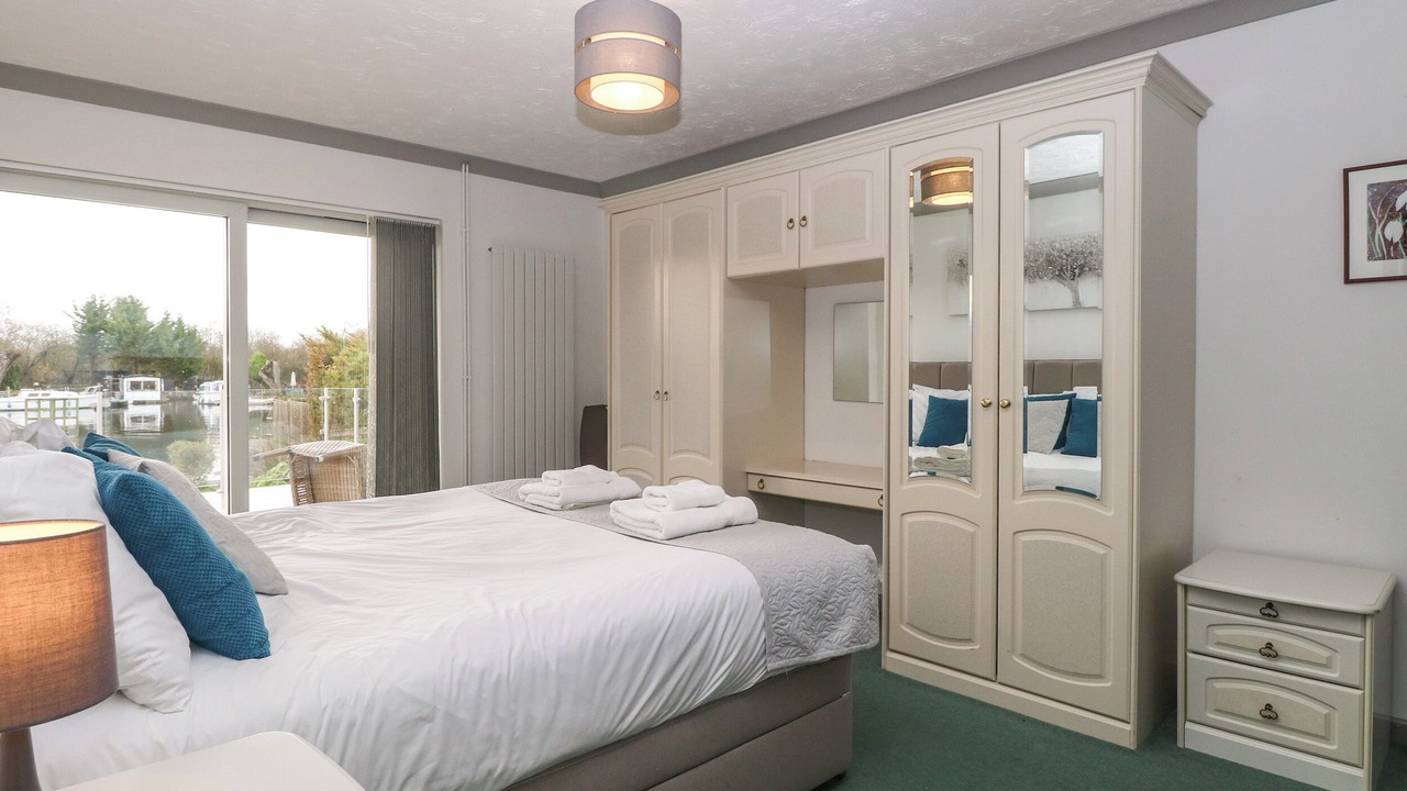 Photo of Others in Horning