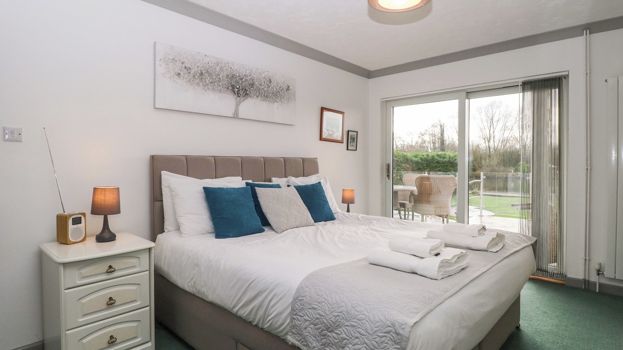 Photo of Others in Horning