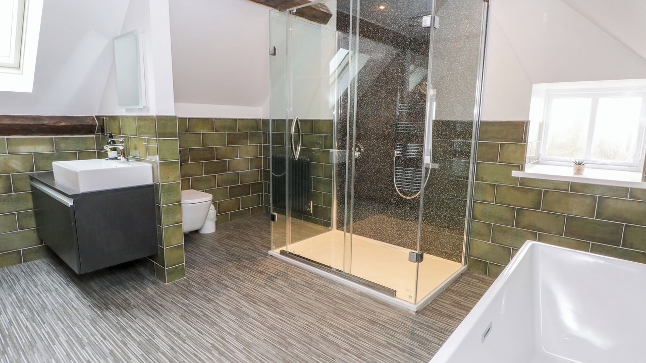 Photo of Others in Leek