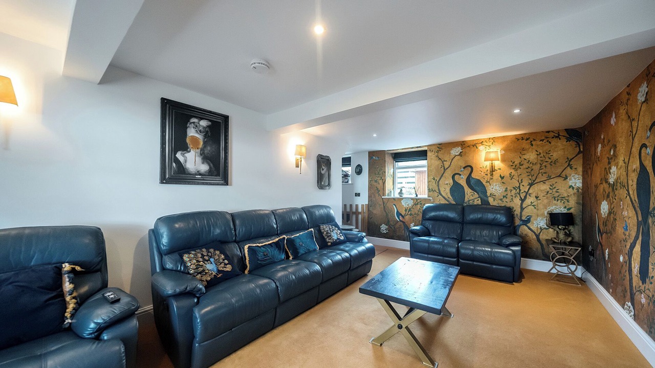 Photo of Others in Leek