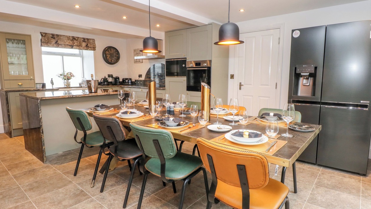 Photo of Others in Leek