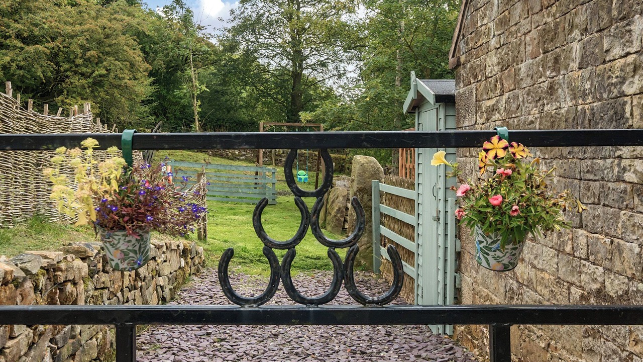 Photo of Others in Leek