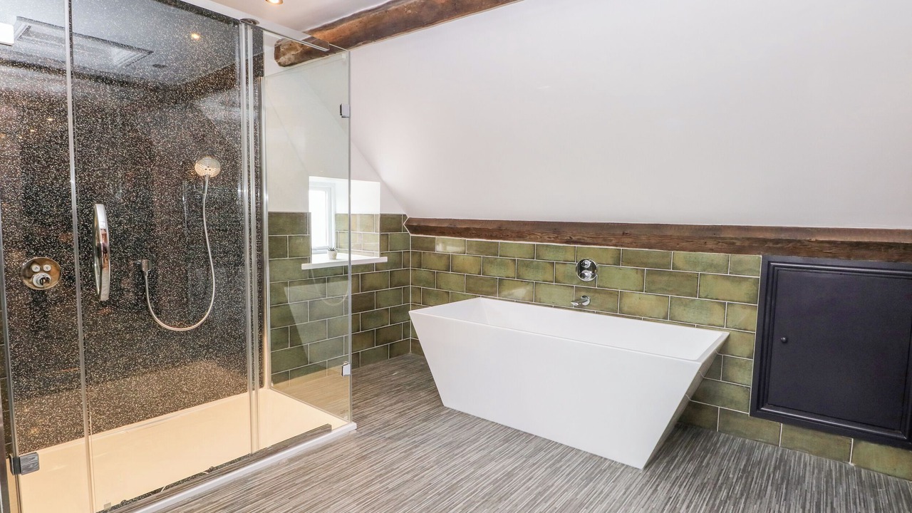 Photo of Others in Leek