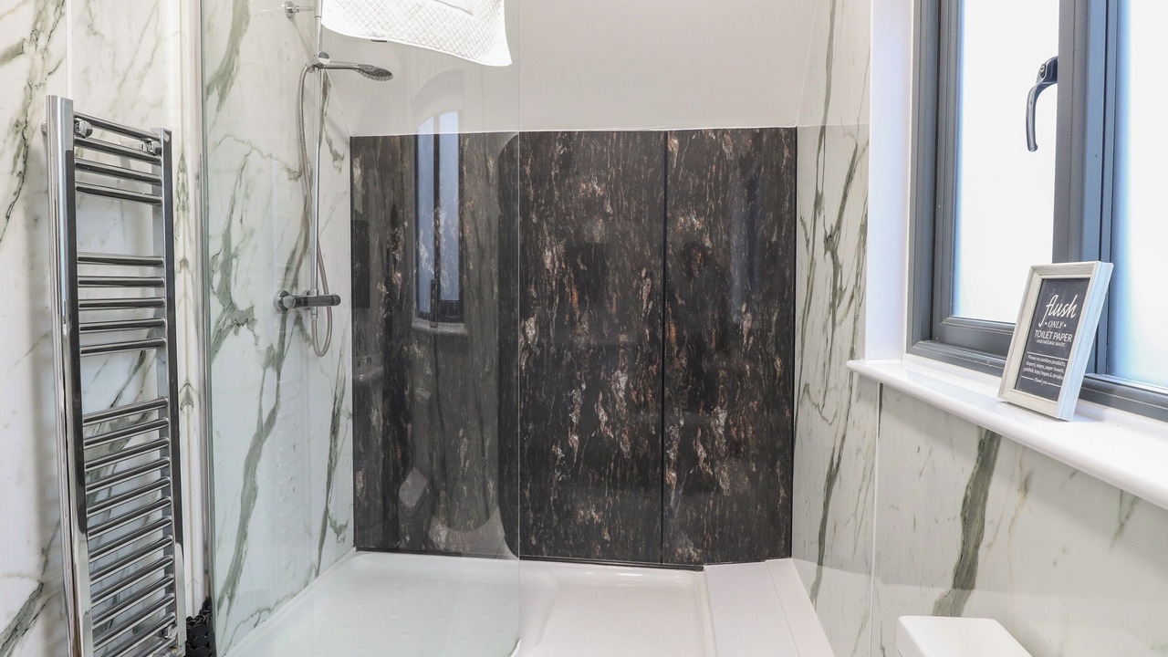 Photo of Others in Horning