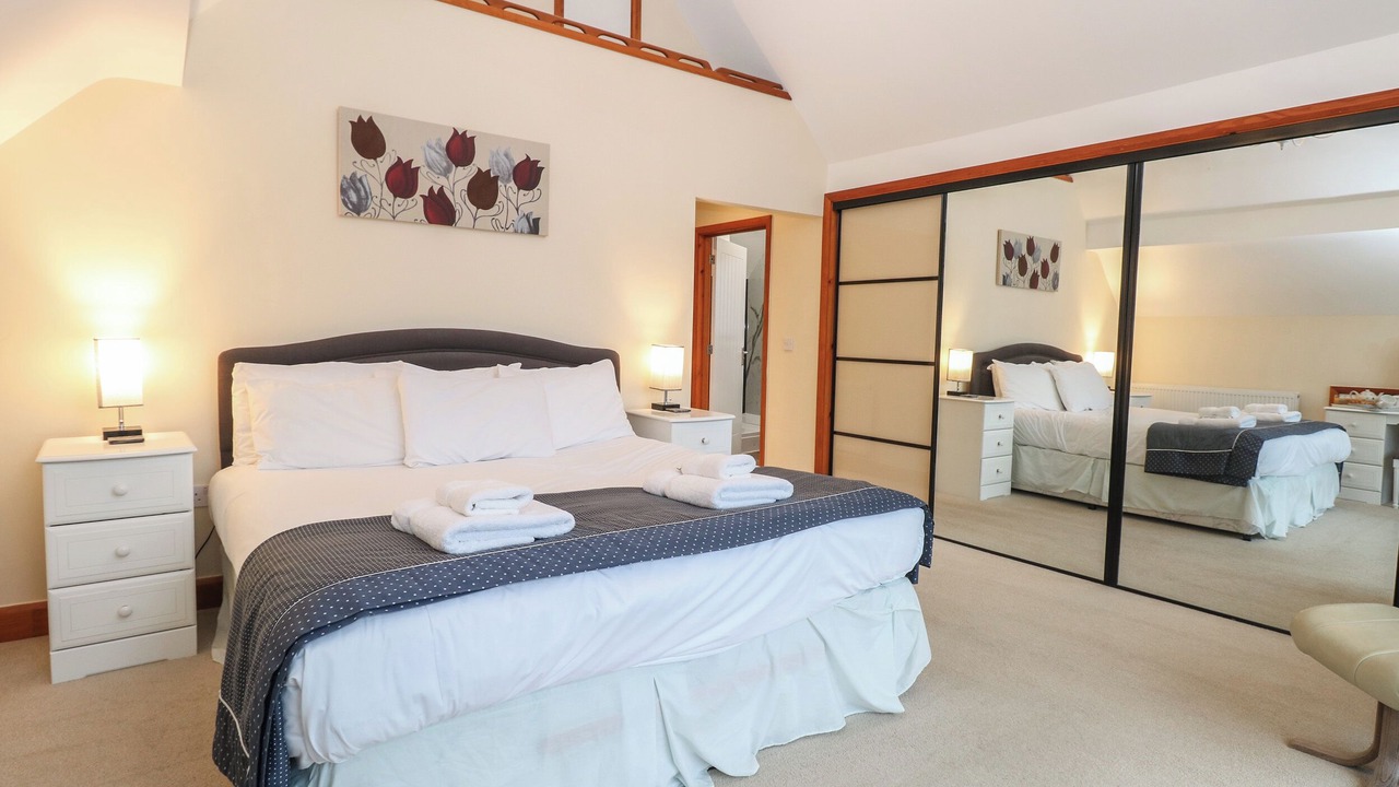 Photo of Others in Horning