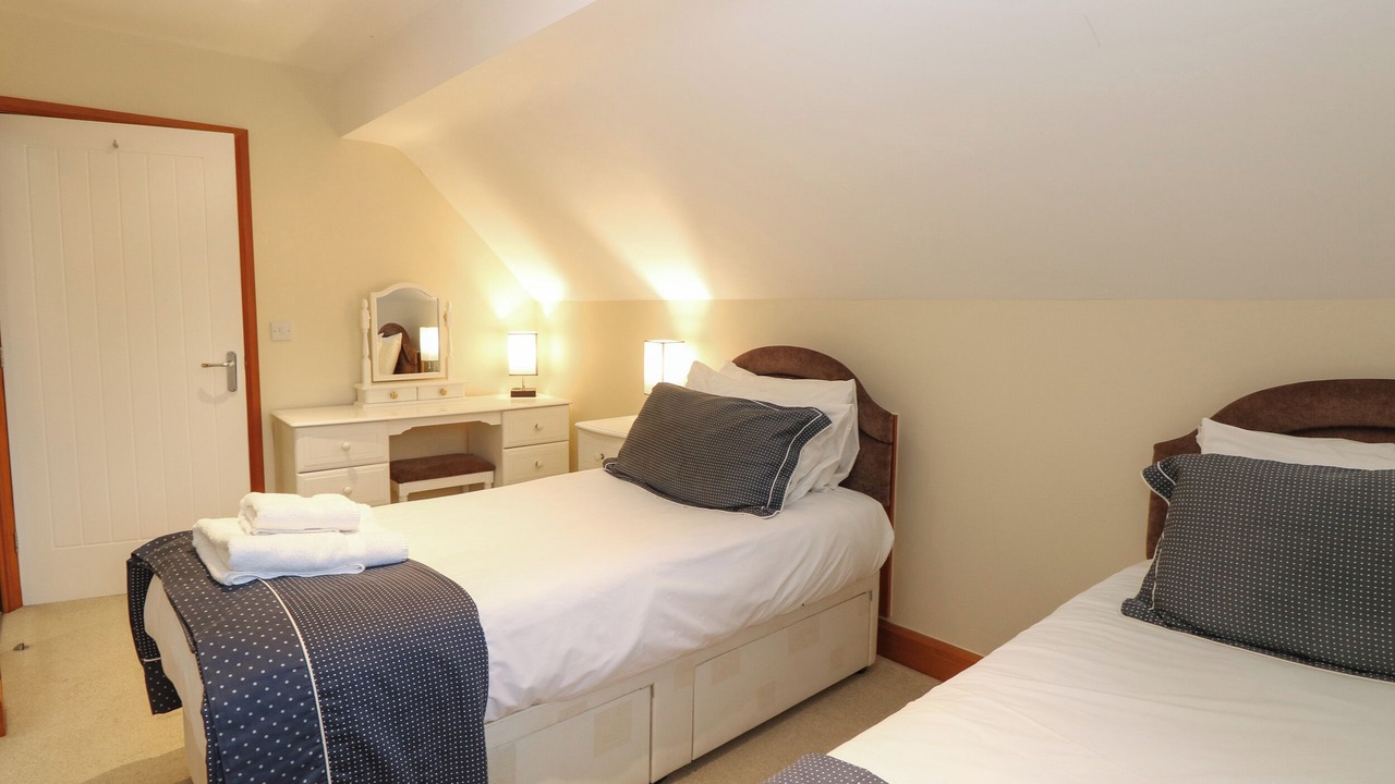 Photo of Others in Horning