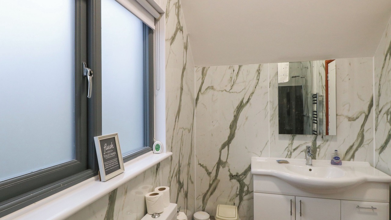 Photo of Others in Horning