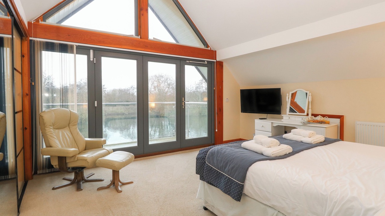 Photo of Others in Horning