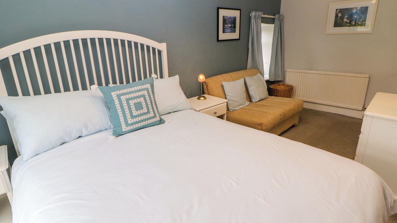 Photo of Others in Litton