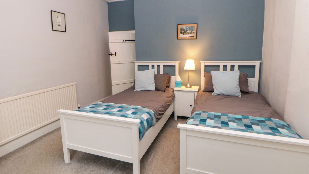 Photo of Others in Litton