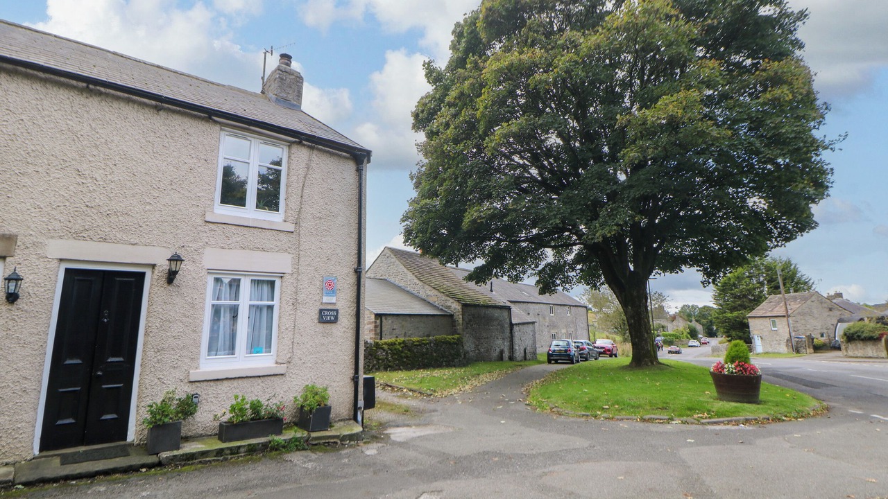 Photo of Outdoor in Litton