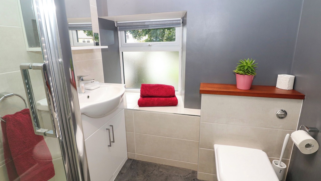 Photo of Others in Litton