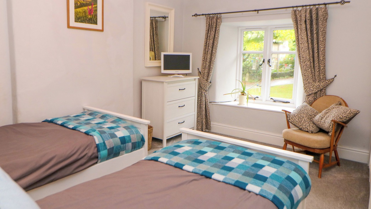 Photo of Others in Litton