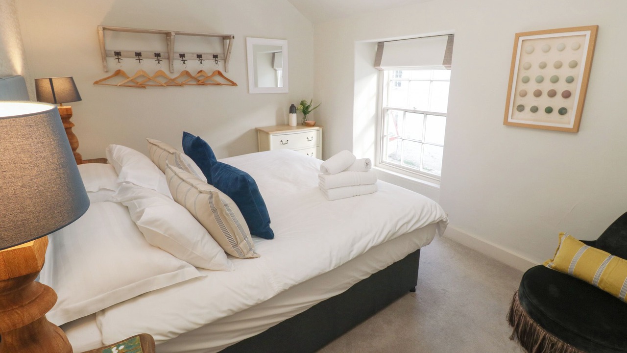 Photo of Others in Gweek