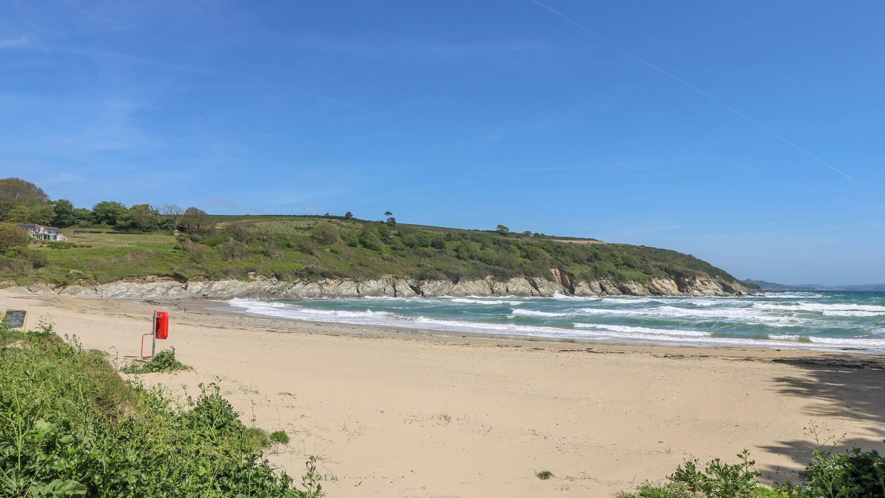 Photo of Others in Gweek