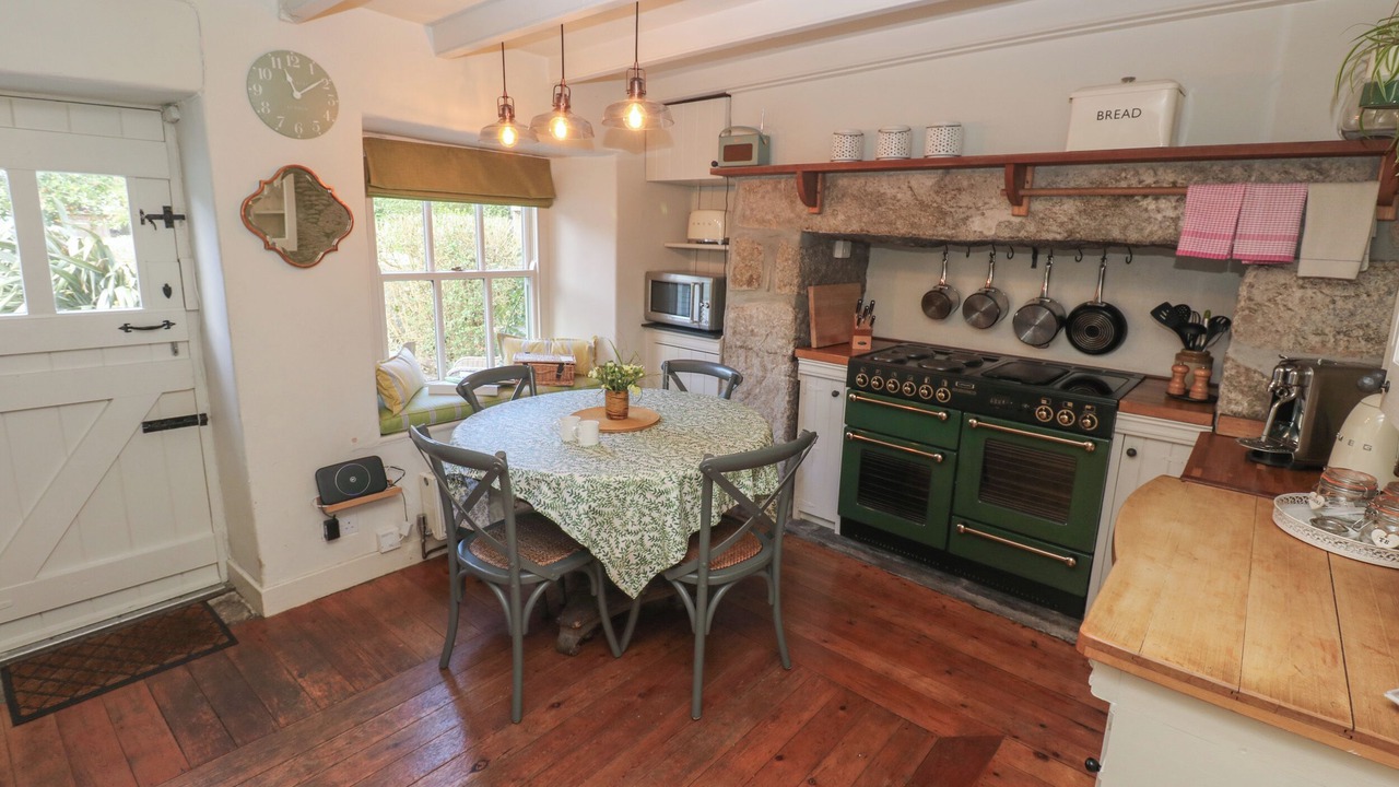 Photo of Others in Gweek