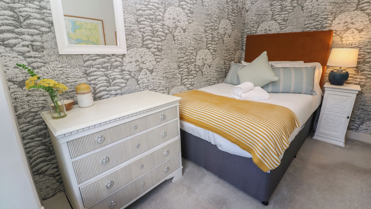 Photo of Others in Gweek