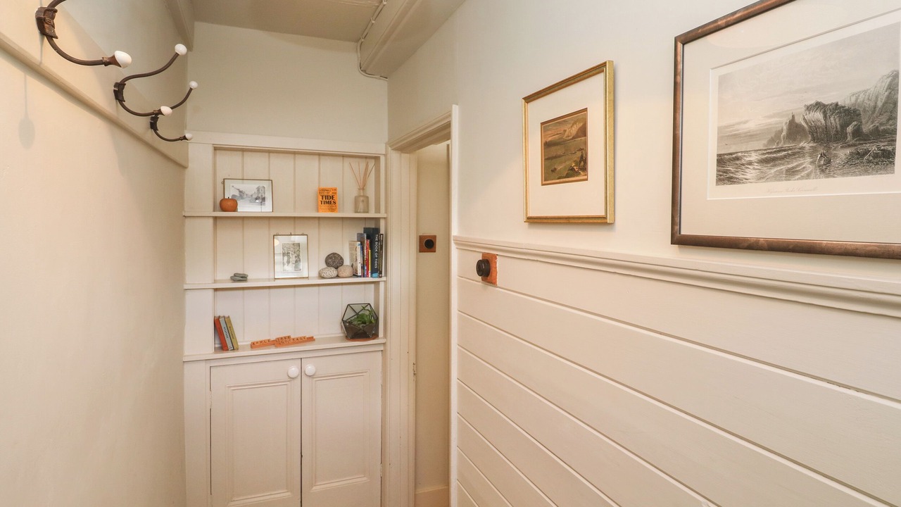 Photo of Others in Gweek