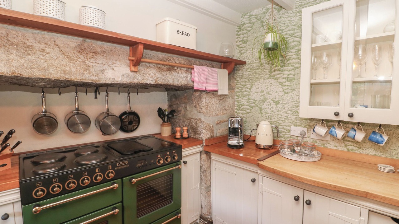 Photo of Others in Gweek