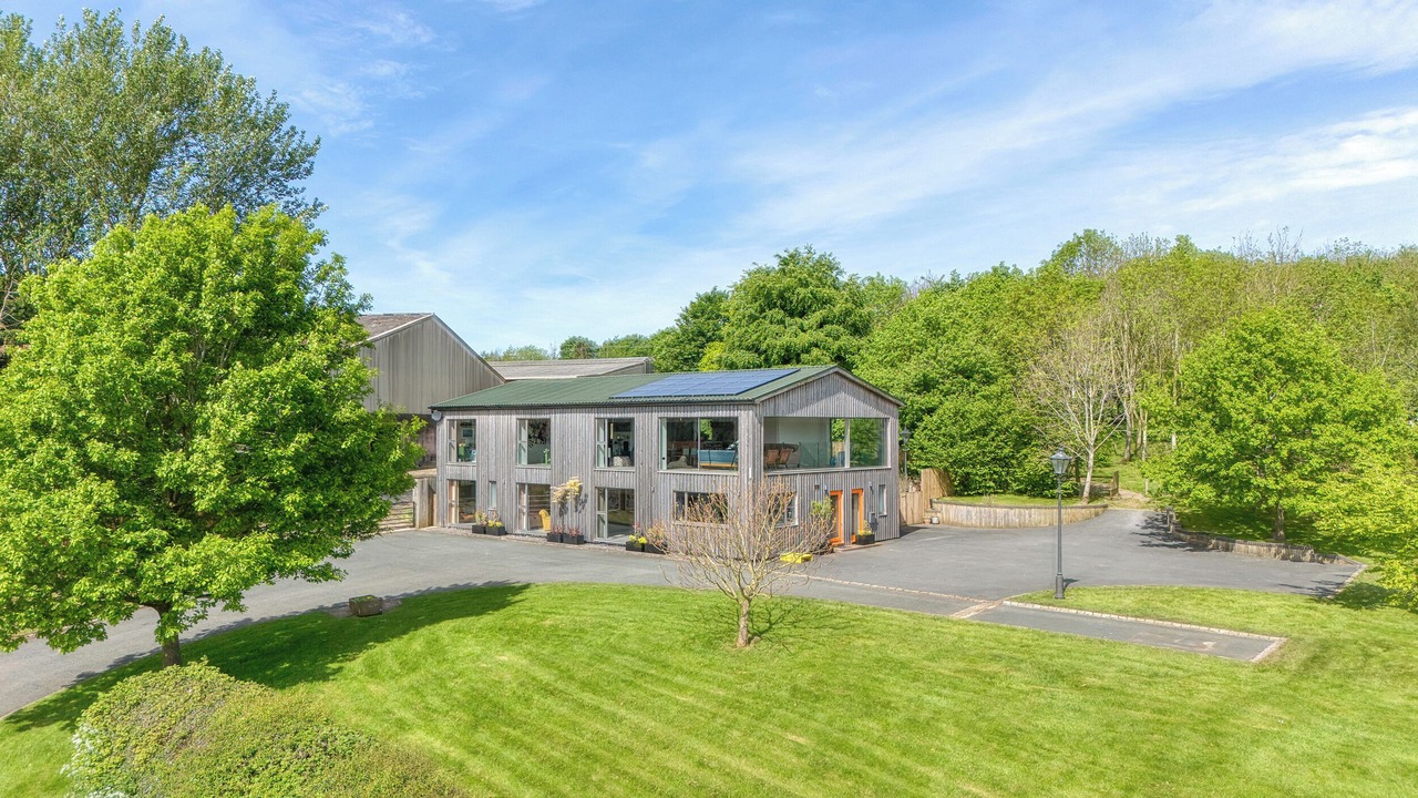 Photo of Outdoor in Eaton Mascott