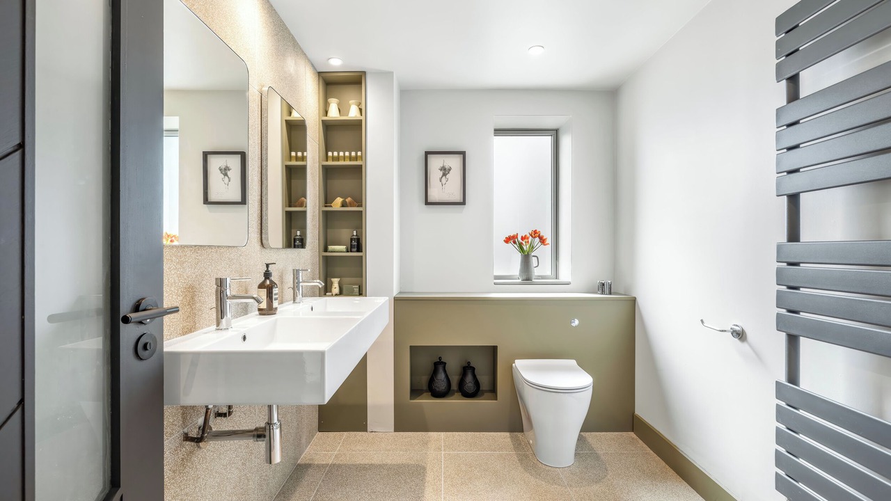 Photo of Others in Eaton Mascott