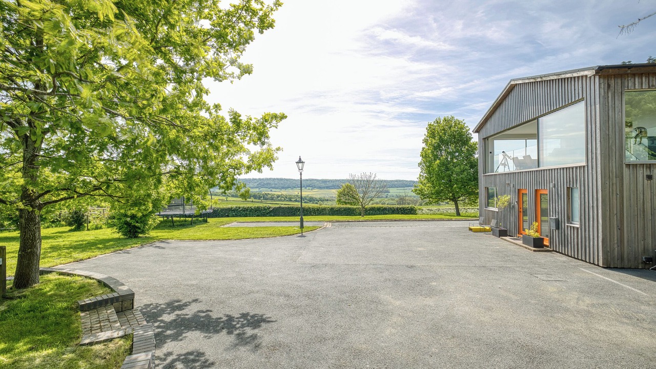 Photo of Outdoor in Eaton Mascott