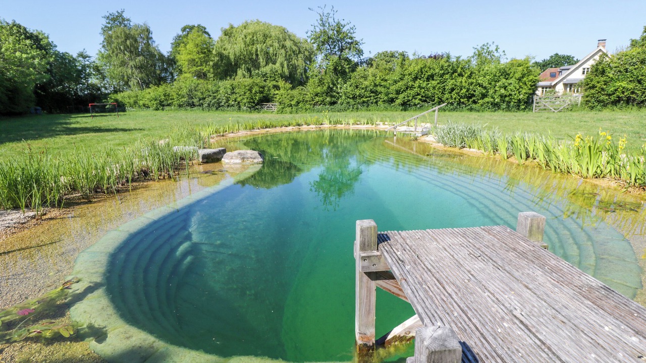 Photo of Outdoor in South Leigh