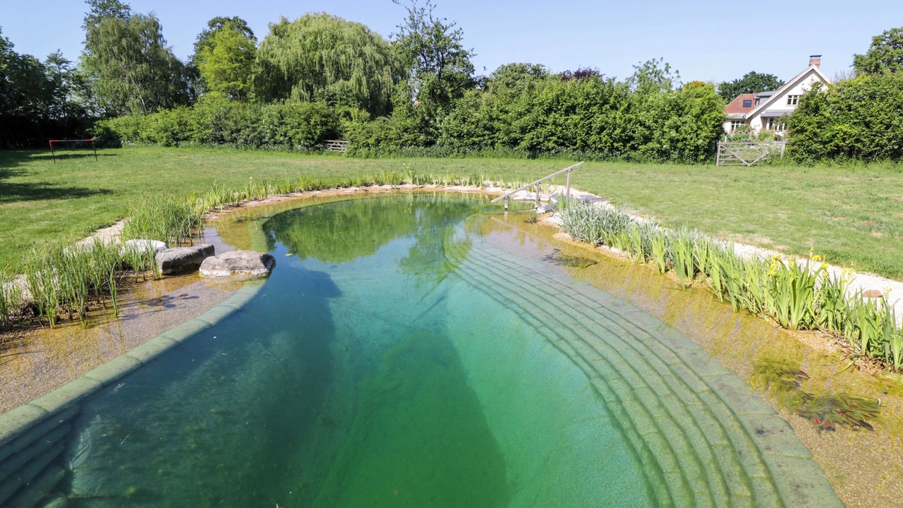 Photo of Outdoor in South Leigh