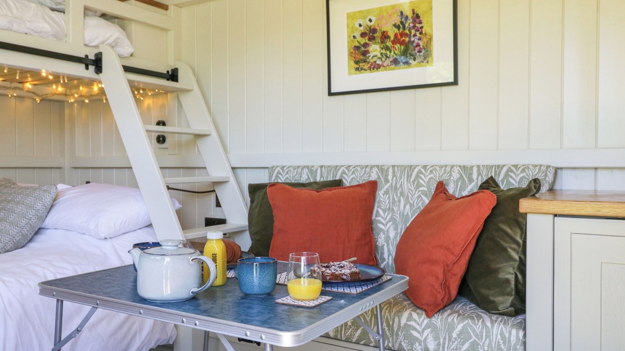 Photo of Others in South Leigh