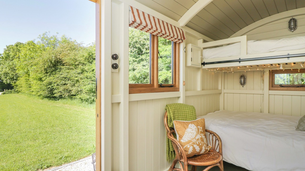 Photo of Others in South Leigh