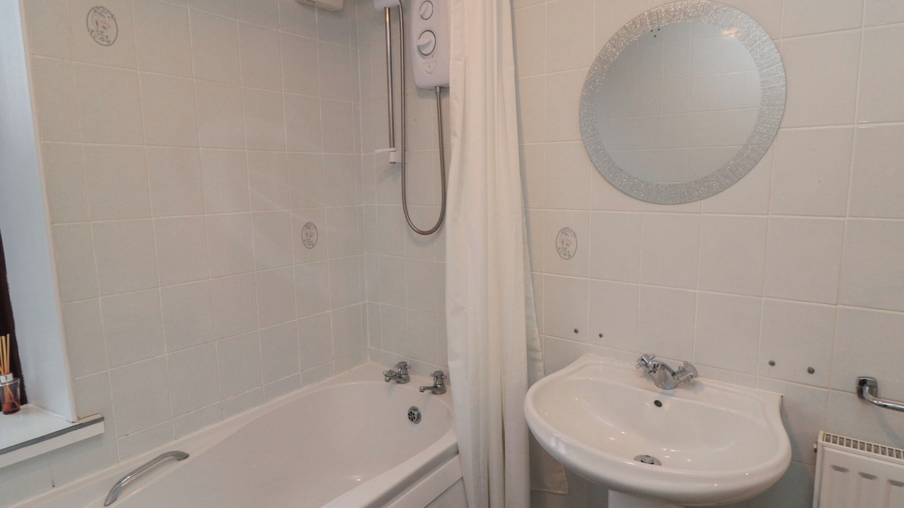 Photo of Others in Briggswath