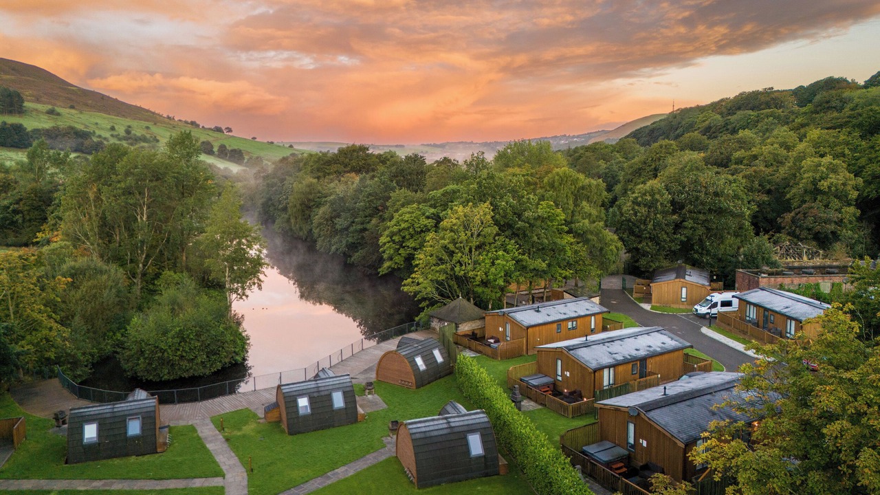 Photo of Others in Saddleworth