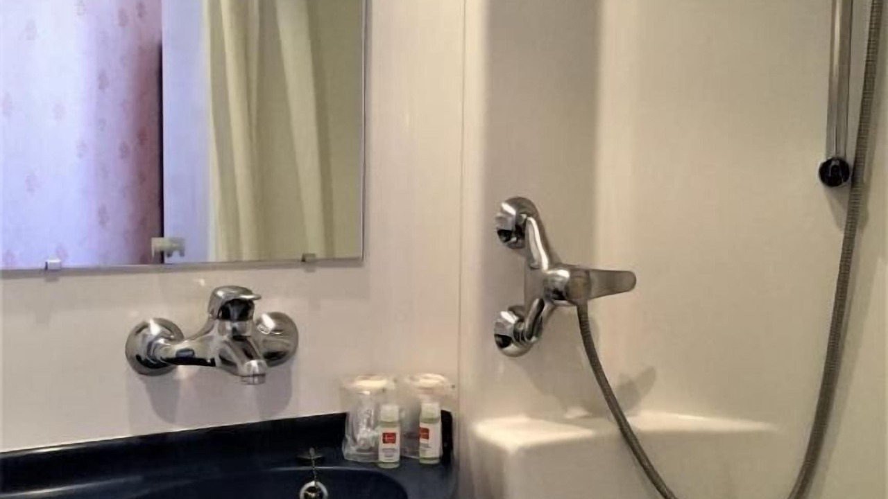 Photo of Bathroom in Lons-le-Saunier