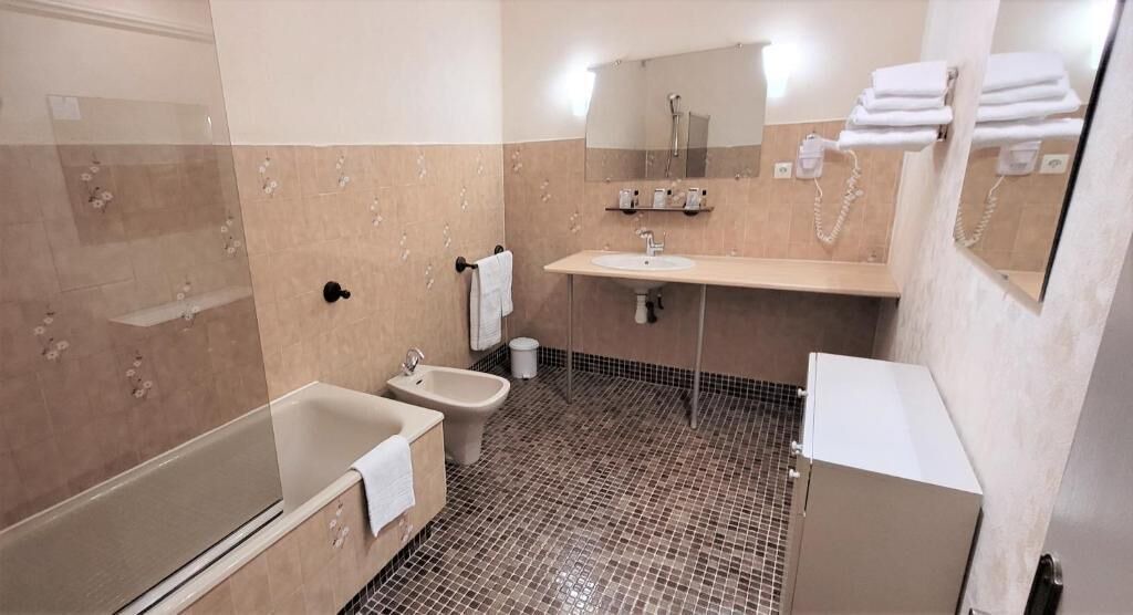 Photo of Bathroom in Lons-le-Saunier