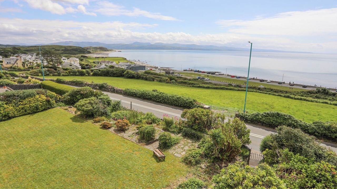 Photo of Others in Criccieth