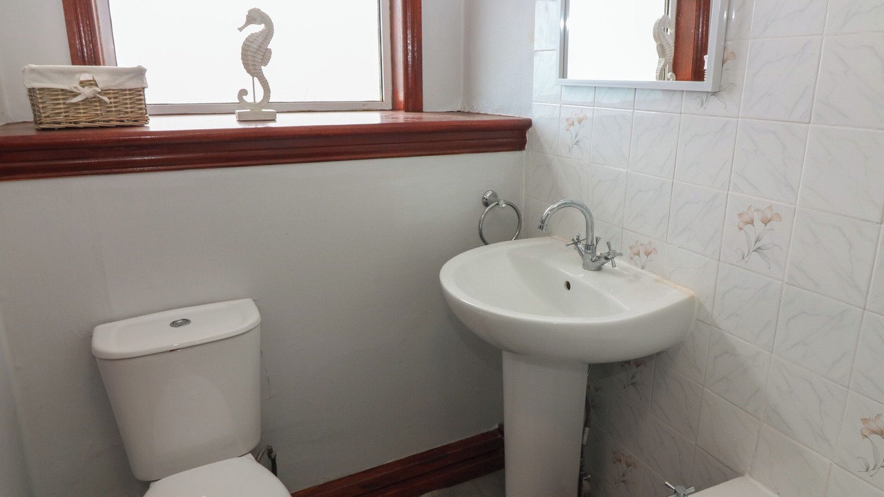 Photo of Bathroom in St Combs