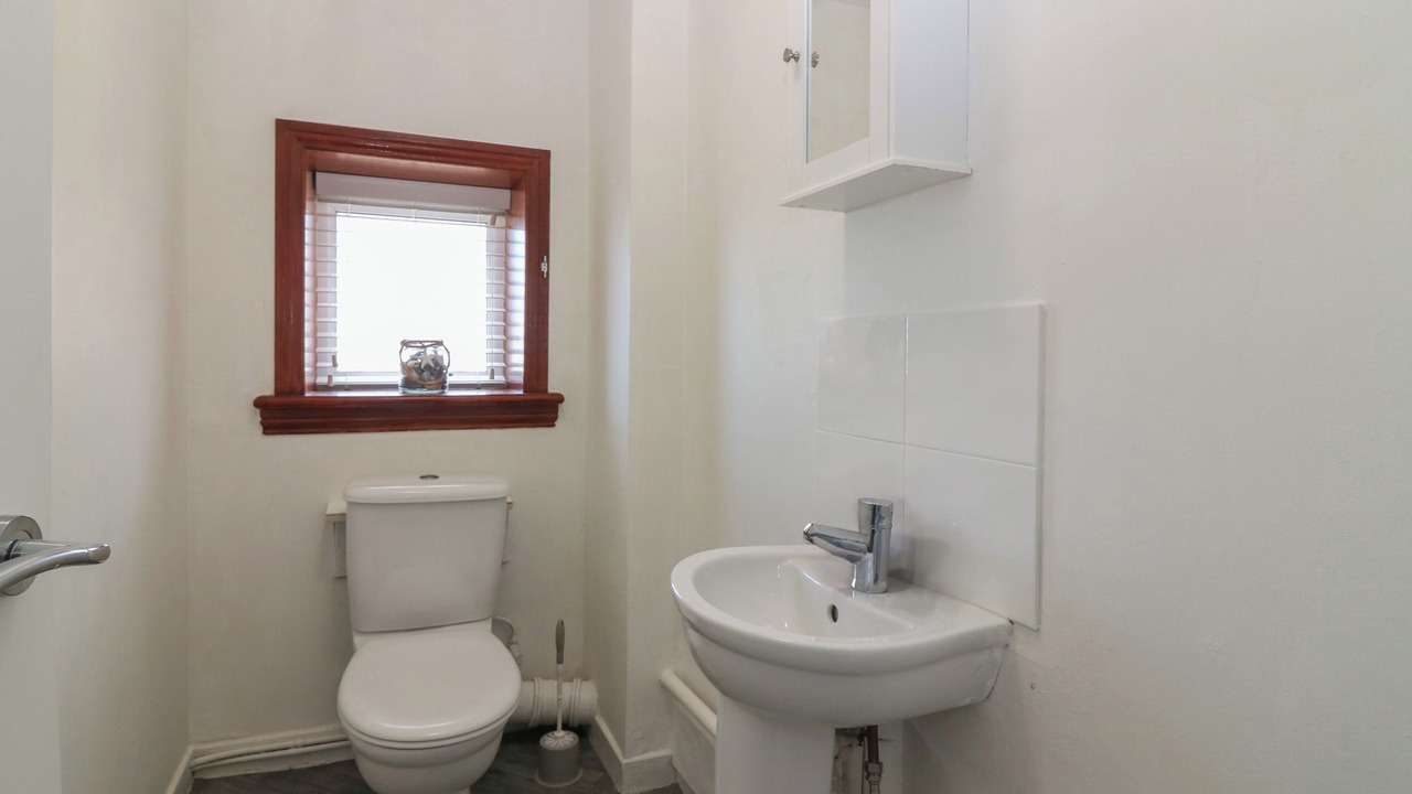 Photo of Bathroom in St Combs