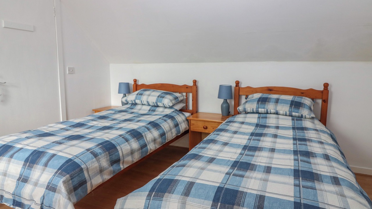 Photo of Others in St Combs