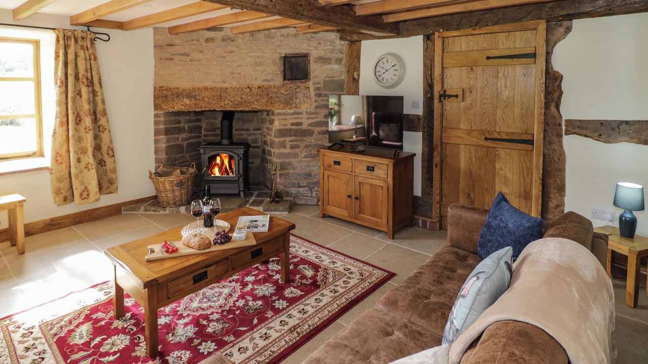Photo of Livingroom in Wall-under-heywood