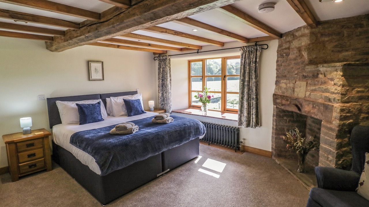 Photo of Others in Wall-under-heywood