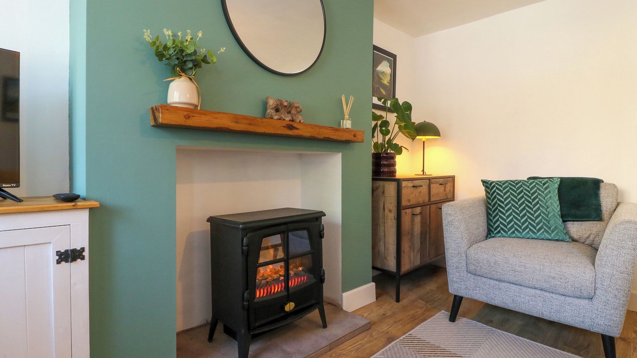 Photo of Livingroom in Cromford