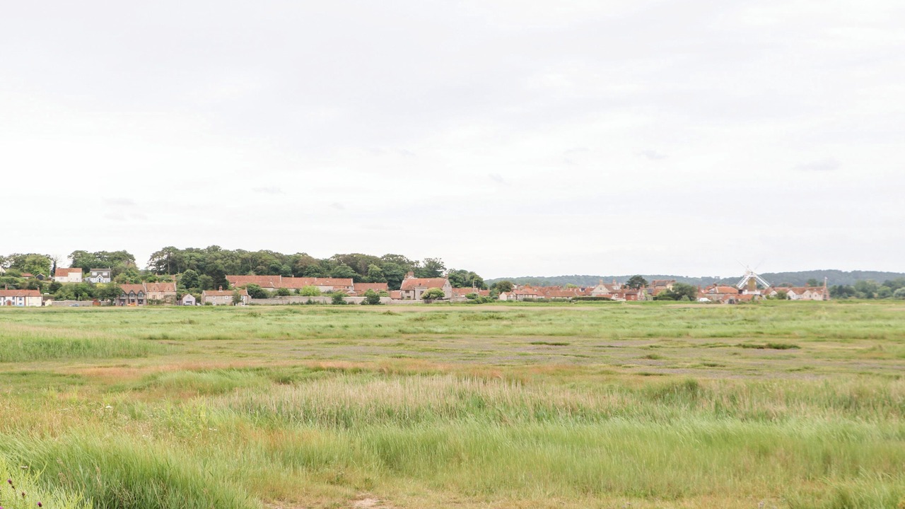 Photo of Others in Cley next the Sea