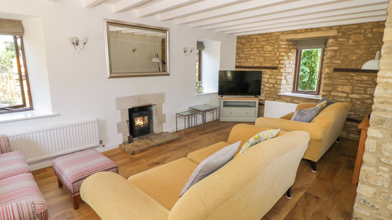 Photo of Livingroom in Witney