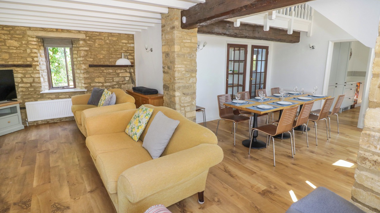 Photo of Livingroom in Witney