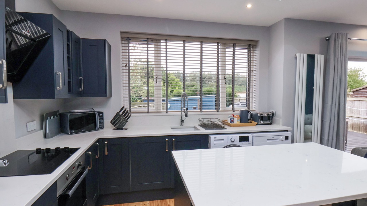 Photo of Others in Cayton Bay